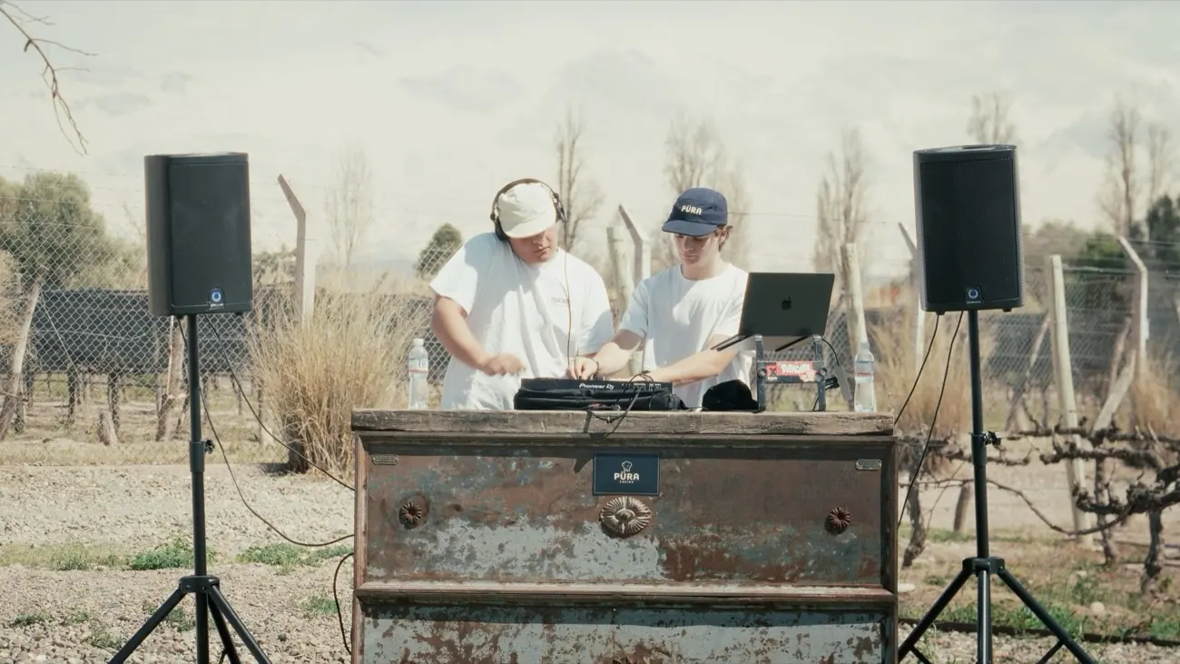 Live DJ